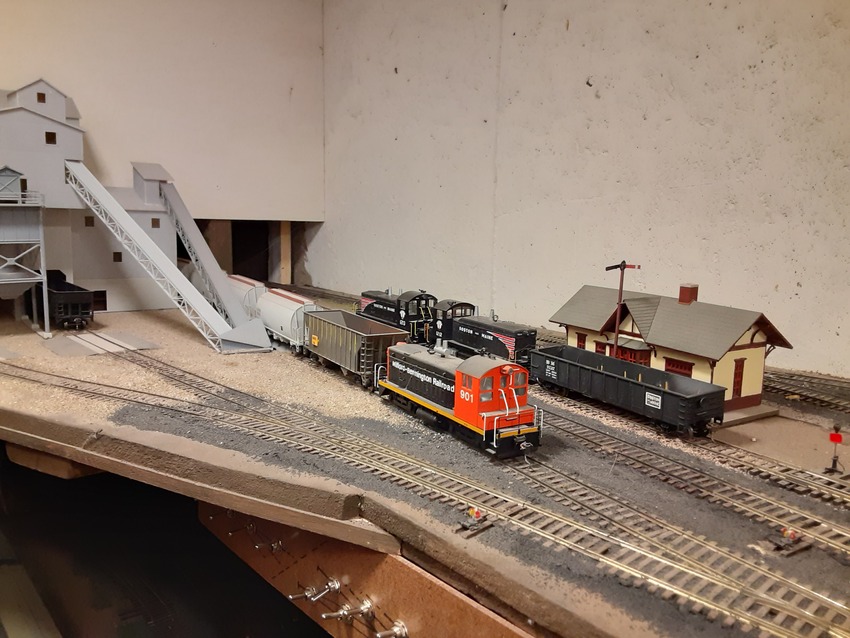 West Milford, NH: The ModelRails Model Railroad and Toy Train Photo Archive